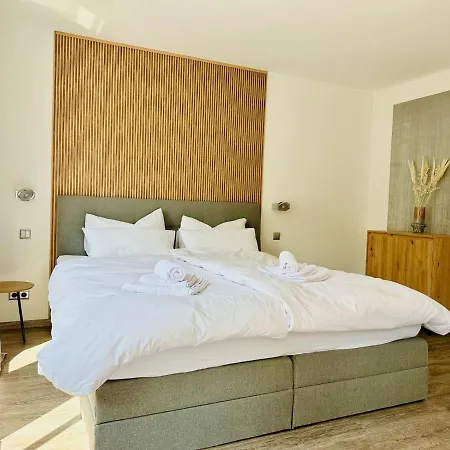 Like Home, Cozy Apartment, 2 Bedrooms, Netflix, 55